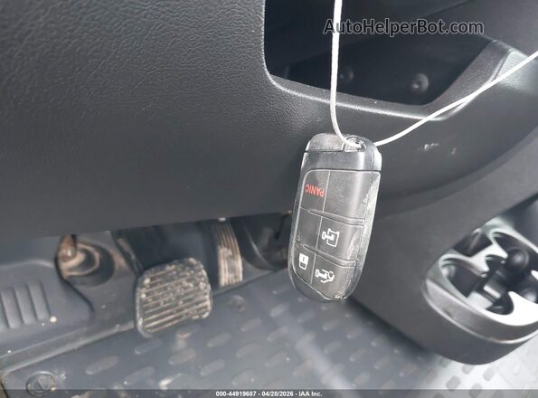 3C6LRVVG9SE512217 2025 RAM PROMASTER 2500 Белый Вид панели приборов
