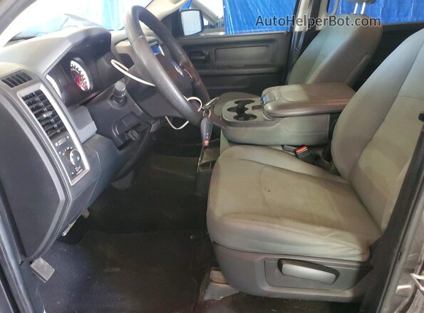 3C6RR7KT7GG349005 2016 RAM 1500 Серый Вид салона спереди