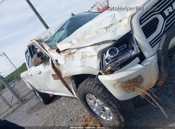 3C6UR5FJ4JG193374 2018 RAM 2500 Белый Вид задней части салона