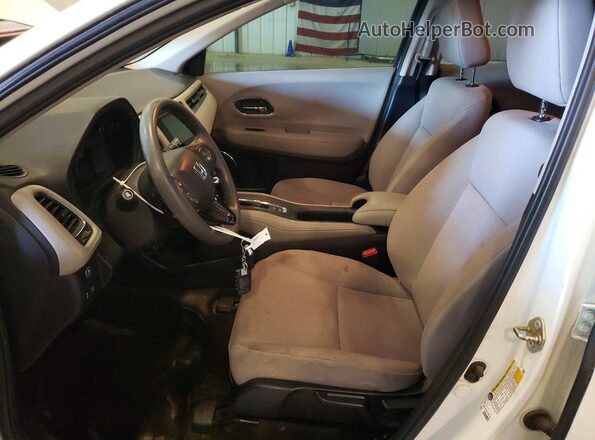 3CZRU6H5XJM729324 2018 HONDA HR-V Белый Вид салона спереди