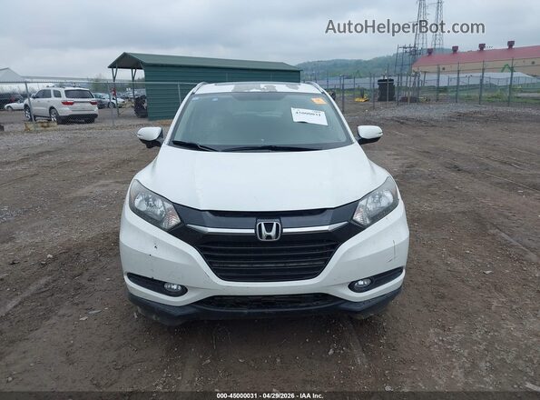 3CZRU6H78HM726367 2017 HONDA HR-V White Widok zestawu wskaźników
