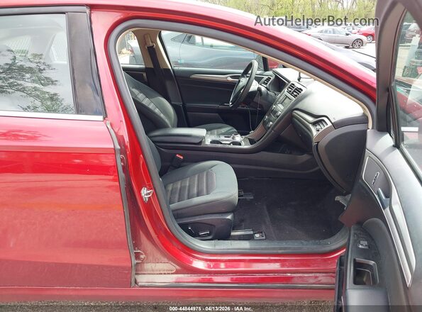 3FA6P0H73HR284281 2017 FORD FUSION Красный Вид салона спереди