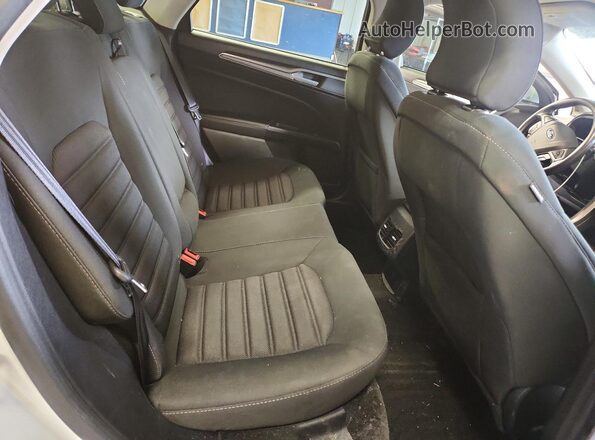 3FA6P0H75JR190862 2018 FORD FUSION Белый Вид задних сидений
