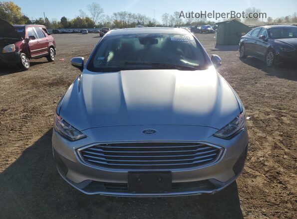 3FA6P0HD8LR225399 2020 FORD FUSION Silver Widok z przodu
