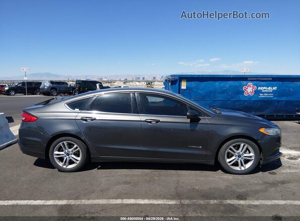 3FA6P0LU3JR139969 2018 FORD FUSION HYBRID Gray Widok wnętrza z tyłu