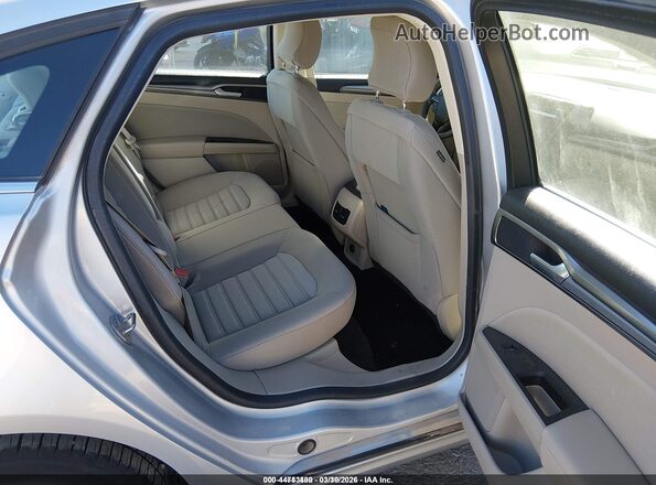 3FA6P0LU4JR250658 2018 FORD FUSION HYBRID Серебряный Вид наклейки с VIN-кодом