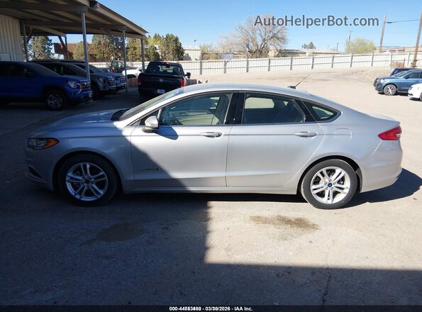3FA6P0LU4JR250658 2018 FORD FUSION HYBRID Серебряный 