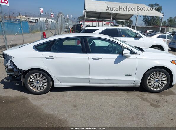 3FA6P0PU0GR270537 2016 FORD FUSION ENERGI Белый Панорамный вид салона 360°