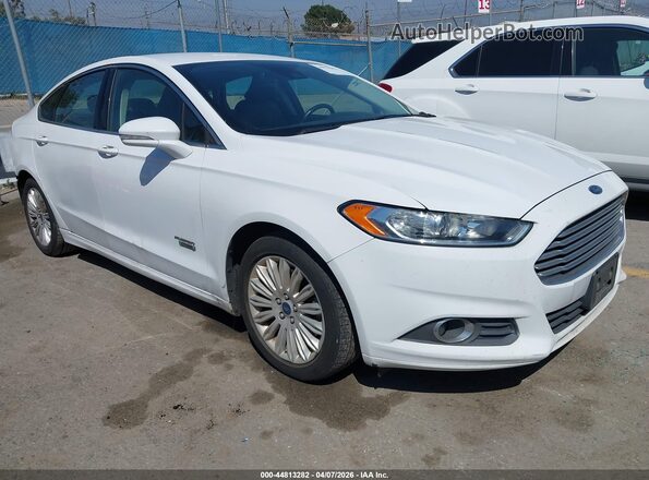 3FA6P0PU0GR270537 2016 FORD FUSION ENERGI Белый Передняя правая четверть