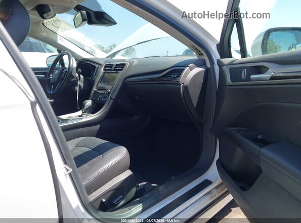 3FA6P0PU0GR270537 2016 FORD FUSION ENERGI Белый Вид салона спереди