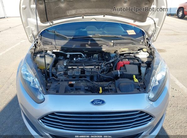 3FADP4BJ0HM118722 2017 FORD FIESTA Silver Вид ззаду