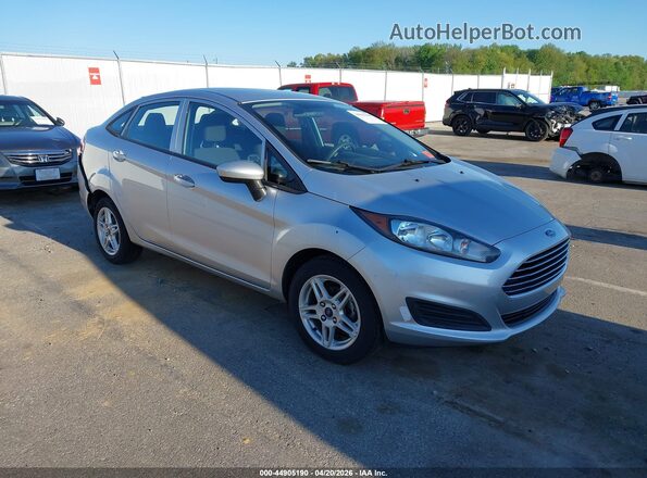 3FADP4BJ0HM118722 2017 FORD FIESTA Silver Передня права чверть