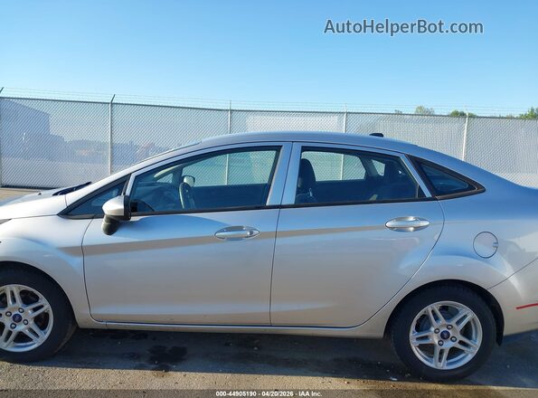 3FADP4BJ0HM118722 2017 FORD FIESTA Silver Панорамний вид салону 360°