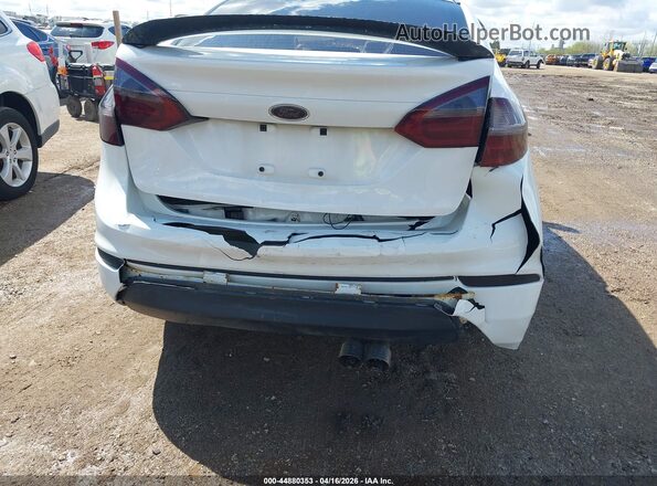 3FADP4BJ0HM118994 2017 FORD FIESTA White Widok z przodu