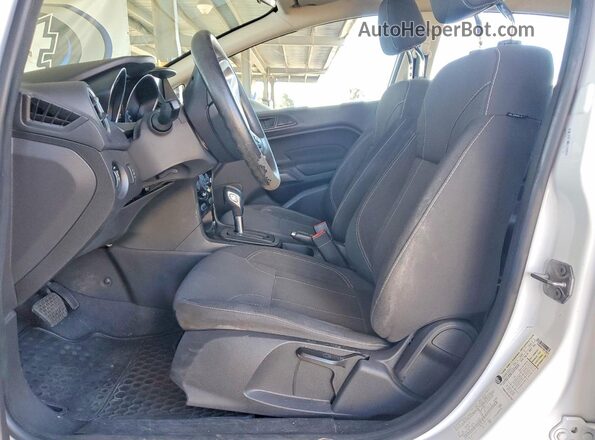 3FADP4BJ1KM149016 2019 FORD FIESTA White Front interior view