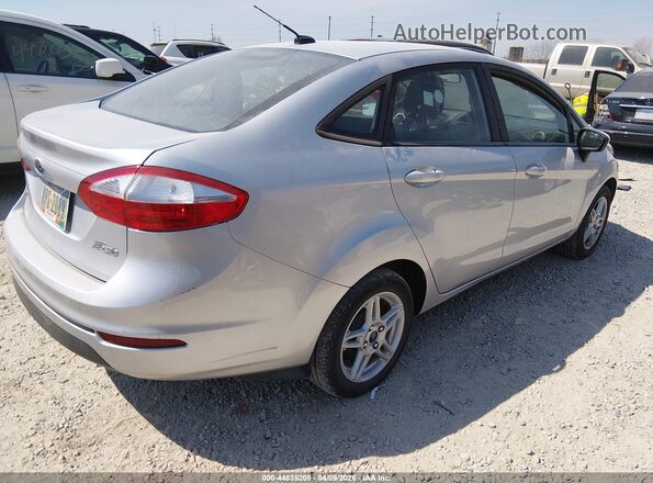 3FADP4BJ4JM127638 2018 FORD FIESTA Silver Tył prawy
