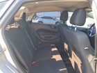 2018 Ford Fiesta Se Серебряный vin: 3FADP4BJ5JM107365