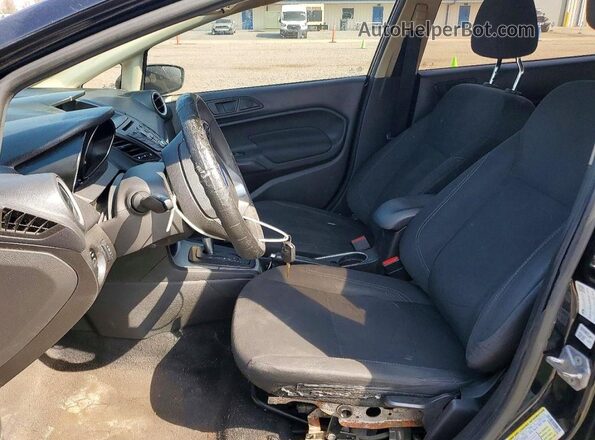3FADP4EJ2JM145406 2018 FORD FIESTA Черный Вид салона спереди