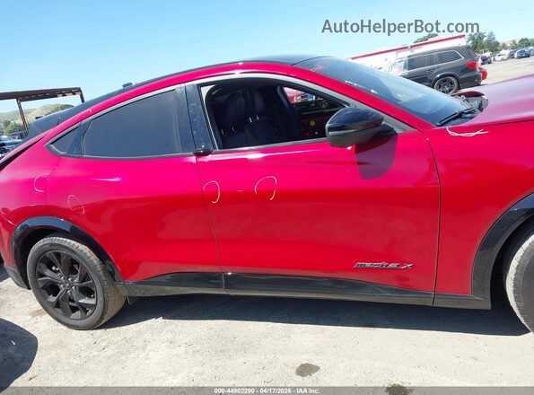 3FMTK3R70PMA65667 2023 FORD MUSTANG MACH-E PREMI Red სალონის 360-გრადუსიანი ხედი