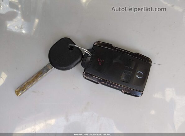 3GCPCREC7GG194478 2016 CHEVROLET SILVERADO Red Widok deski rozdzielczej