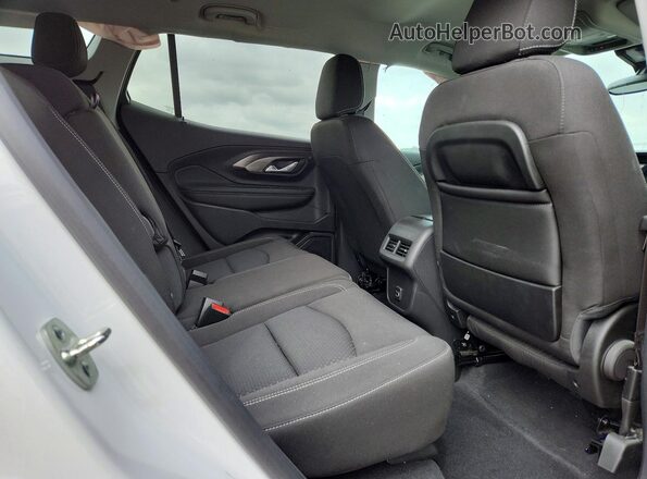 3GKALMEG5RL400889 2024 GMC TERRAIN White Vista interior trasera