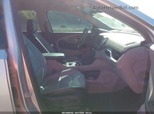 3GKALPEV6LL322582 2020 GMC TERRAIN Серебряный Вид салона спереди