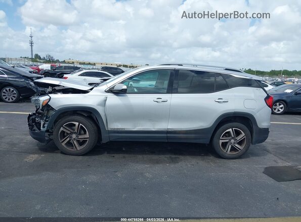 3GKALVEV5LL104038 2020 GMC TERRAIN Silver Widok wnętrza 360 stopni