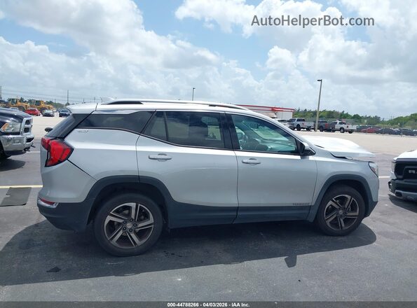 3GKALVEV5LL104038 2020 GMC TERRAIN Silver Widok wnętrza z tyłu