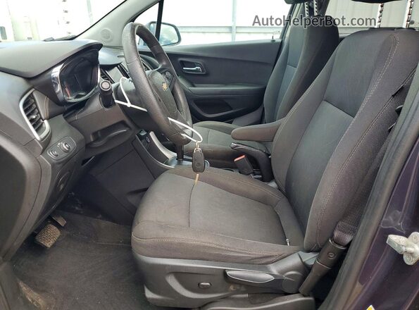 3GNCJLSB2KL115870 2019 CHEVROLET TRAX Синий Вид салона спереди