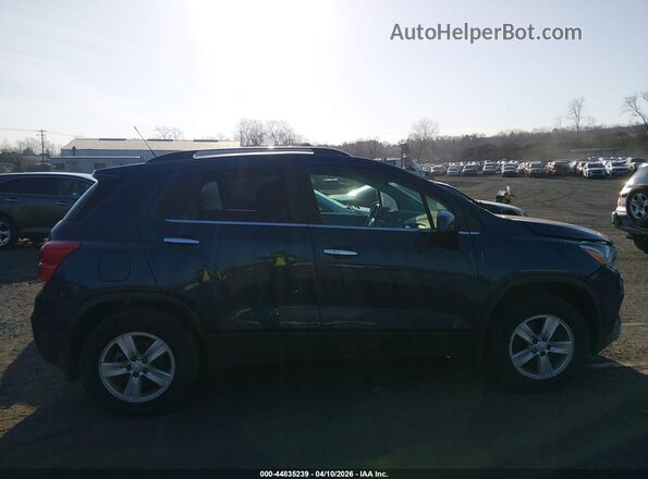 3GNCJPSB2LL326768 2020 CHEVROLET TRAX Blue Widok wnętrza z tyłu
