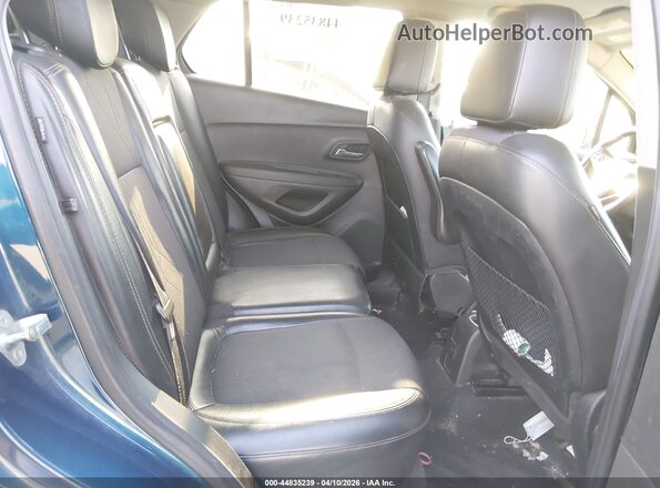 3GNCJPSB2LL326768 2020 CHEVROLET TRAX Blue Widok naklejki z numerem VIN