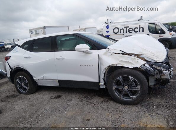 3GNKBHR44SS216332 2025 CHEVROLET BLAZER Белый Панорамный вид салона 360°