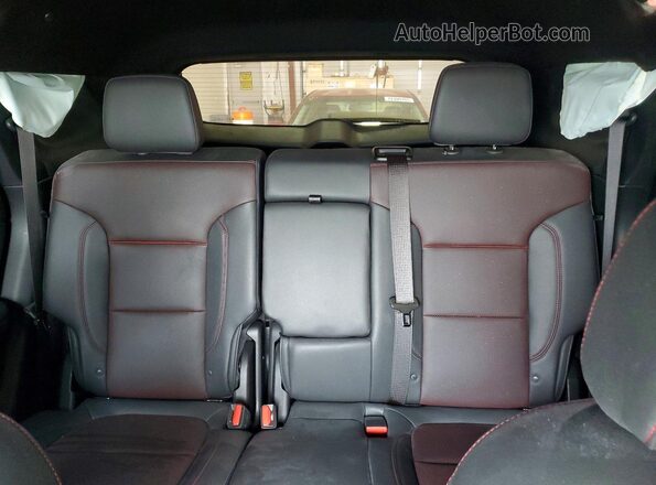 3GNKBKRS3PS224960 2023 CHEVROLET BLAZER Red Widok tylnych siedzeń