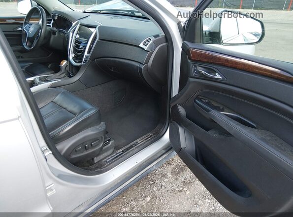 3GYFNBE33GS584174 2016 CADILLAC SRX Silver Вид салону спереду