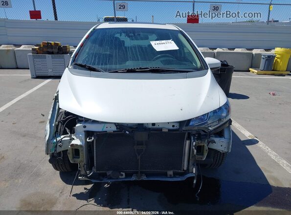3HGGK5H89JM720266 2018 HONDA FIT White Widok wnętrza z tyłu