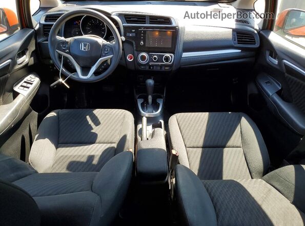 3HGGK5H8XJM710846 2018 HONDA FIT Оранжевый Вид панели приборов