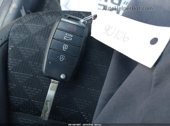 3KPA24AD4LE308355 2020 KIA RIO Blue Widok deski rozdzielczej