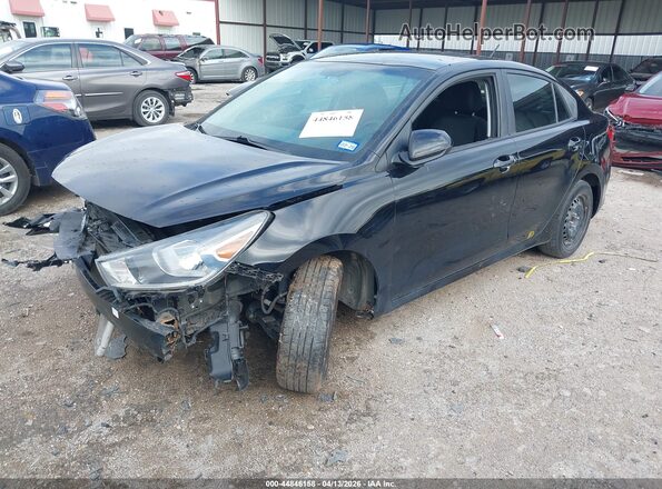 3KPA24AD5LE330056 2020 KIA RIO Black Przód lewy