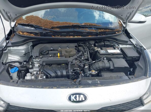 3KPA24ADXLE329338 2020 KIA RIO Серебряный Вид сзади
