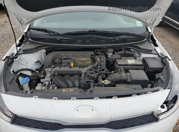 3KPA25AD8LE338240 2020 KIA RIO Белый Вид задней части салона