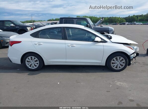 3KPC24A60LE096936 2020 HYUNDAI ACCENT White Widok wnętrza z tyłu