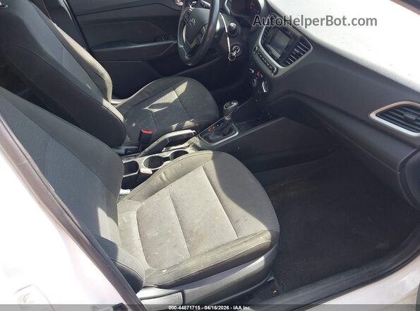 3KPC24A65LE099234 2020 HYUNDAI ACCENT Белый Вид салона спереди