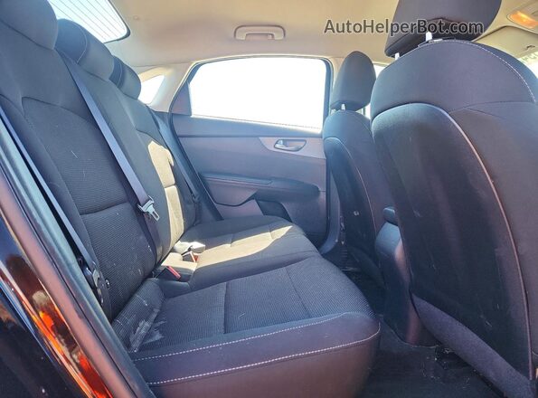 3KPF24AD4LE182875 2020 KIA FORTE Black Widok tylnych siedzeń