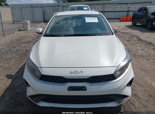 3KPF24AD5PE567299 2023 KIA FORTE White Սարքավորումների վահանակի տեսք