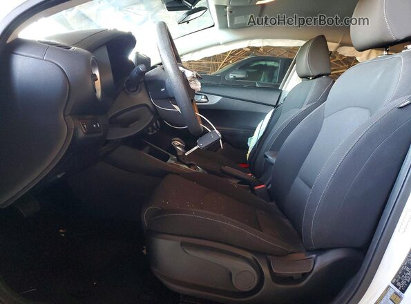 3KPF24AD8LE170535 2020 KIA FORTE Белый Вид салона спереди