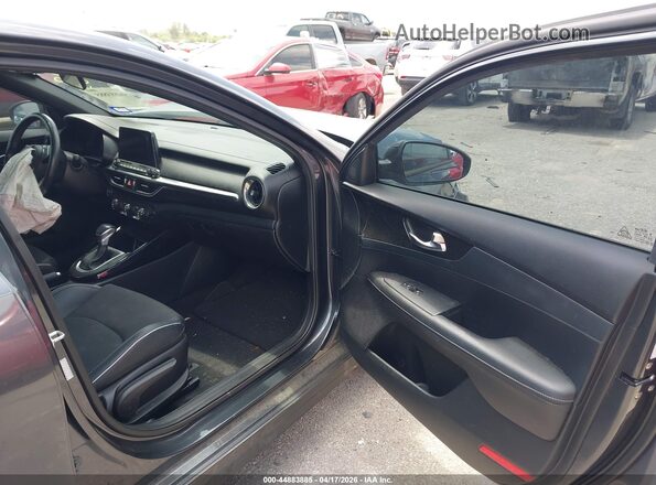 3KPF34AD4LE138744 2020 KIA FORTE Серый Вид салона спереди
