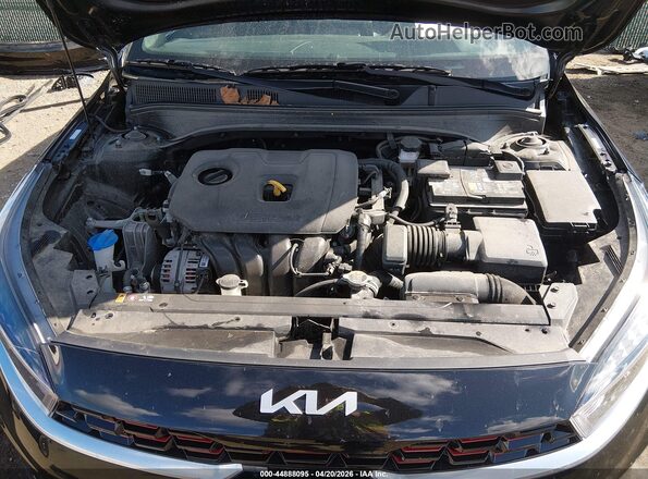 3KPF54AD2RE794637 2024 KIA FORTE Black Вид ззаду