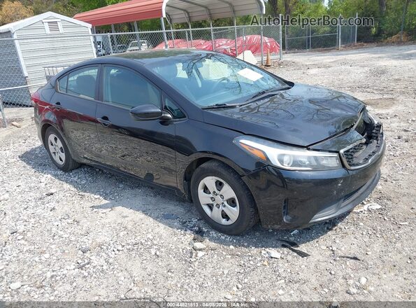 3KPFK4A75HE055084 2017 KIA FORTE Черный Передняя правая четверть
