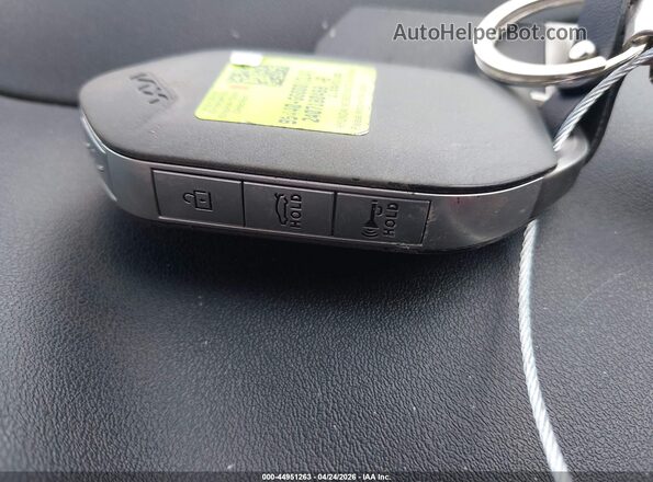 3KPFT4DE2SE025362 2025 KIA K4 Gray Вид панелі приладів