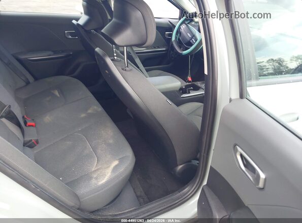 3KPFT4DE2SE025362 2025 KIA K4 Gray Вид наклейки з VIN-кодом